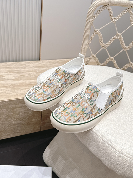 ディオールスーパーコピー ランウェイコレクション メンズ メッシュ刺繍ローファー