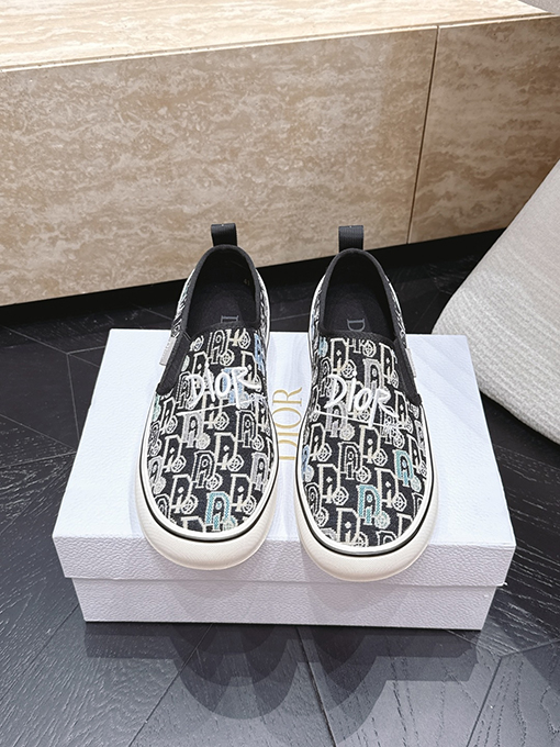 ディオールスーパーコピー ランウェイコレクション メンズ メッシュ刺繍ローファー