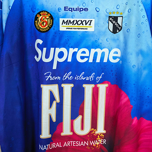 シュプリームスーパーコピー Supreme コラボレーションブランドのハイビスカス柄ティアドロップグラデーション半袖サッカージャージ