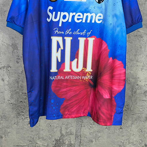 シュプリームスーパーコピー Supreme コラボレーションブランドのハイビスカス柄ティアドロップグラデーション半袖サッカージャージ