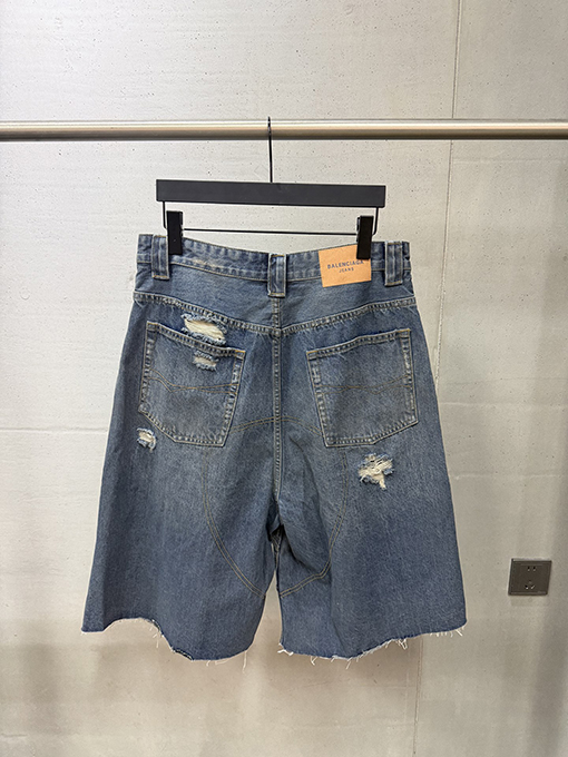 バレンシアガ High Summer ダメージ擦り切れ破れゆったりとしたデニムショートパンツ