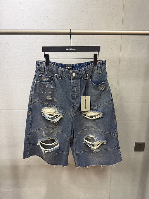 バレンシアガ High Summer ダメージ擦り切れ破れゆったりとしたデニムショートパンツ
