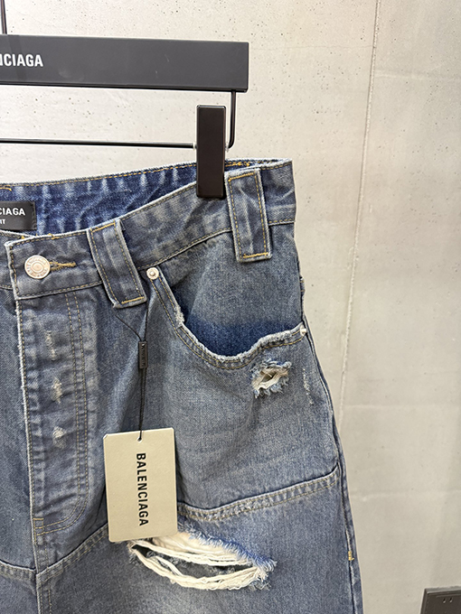 バレンシアガ High Summer ダメージ擦り切れ破れゆったりとしたデニムショートパンツ