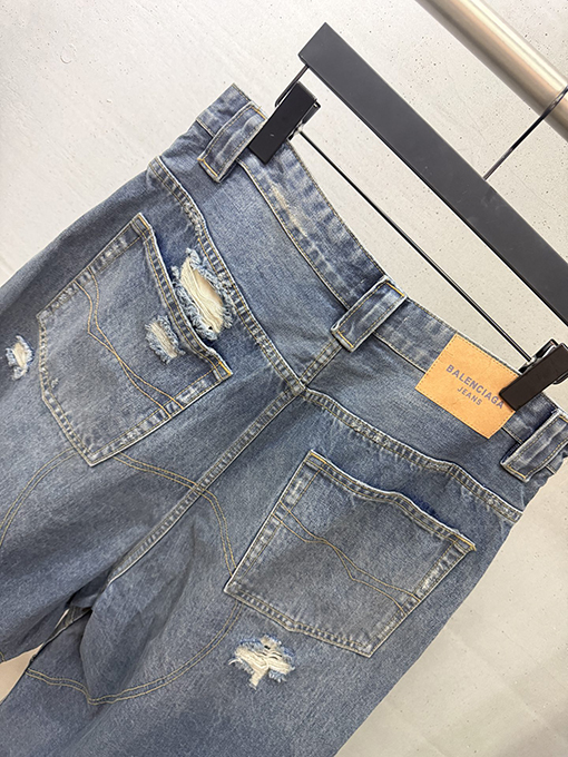 バレンシアガ High Summer ダメージ擦り切れ破れゆったりとしたデニムショートパンツ