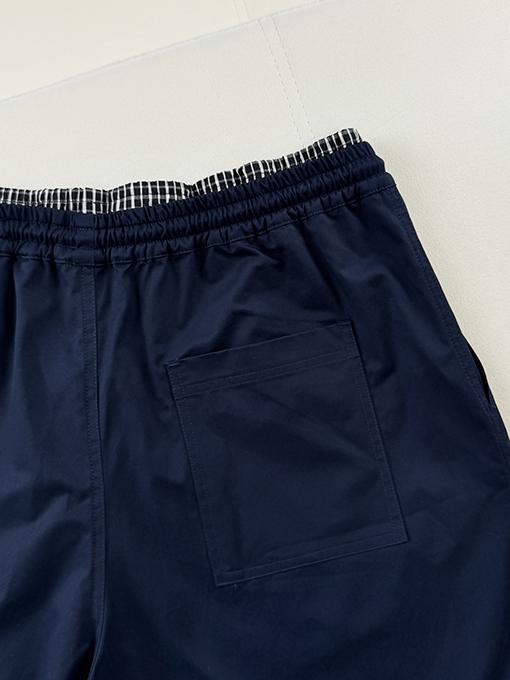ロエベ ダブルウエストのショートパンツ