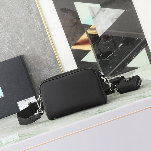プラダコピー Re-Nylon 布地とグレインレザーのショルダーバッグ