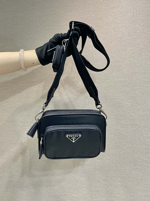 プラダスーパーコピー Re-Nylon クロスグレイン牛革コルクショルダーバッグ