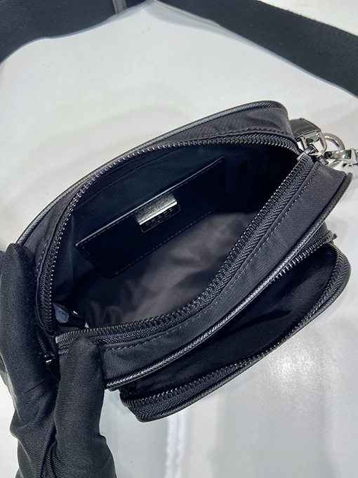 プラダスーパーコピー Re-Nylon クロスグレイン牛革コルクショルダーバッグ