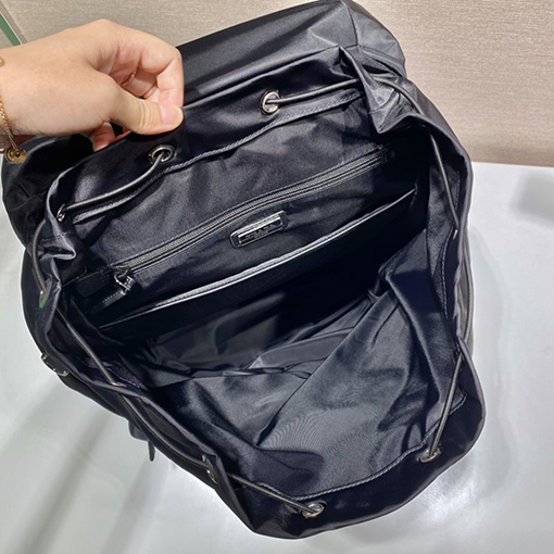 プラダハイキングバックパックコピー クラシックのハイキングバックパック