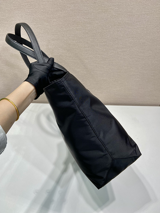 プラダトートバッグスーパーコピー 新しいトートバッグ