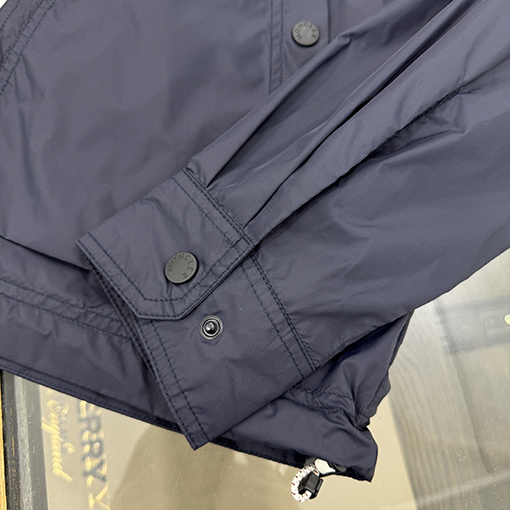 モンクレール Brive 折りたたみ式シャツ型トレンチコートジャケット