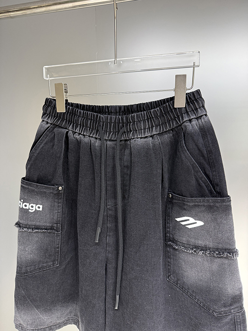 バレンシアガスーパーコピー 26SS 春夏新作 ブリーチ加工ショートパンツ