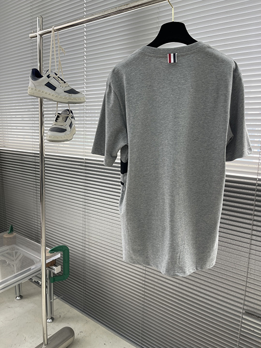 トムブラウン レイヴン 半袖Tシャツ