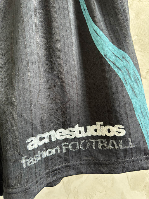 アクネストゥディオズ Acne Studios 1996 青と黒の限定ジャージとショーツ