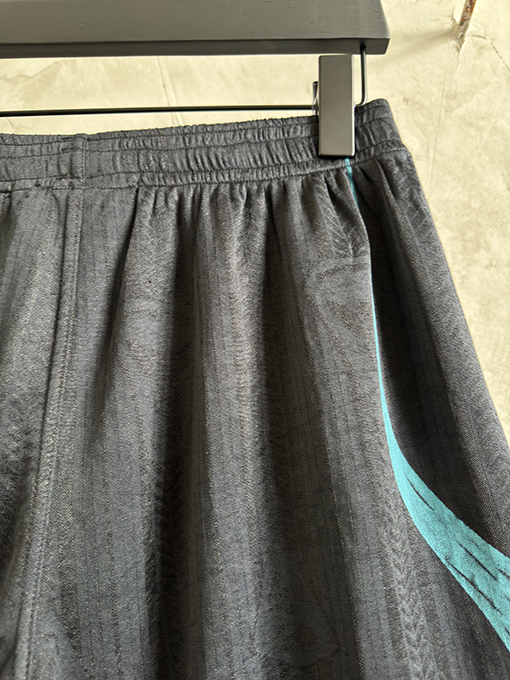 アクネストゥディオズ Acne Studios 1996 青と黒の限定ジャージとショーツ