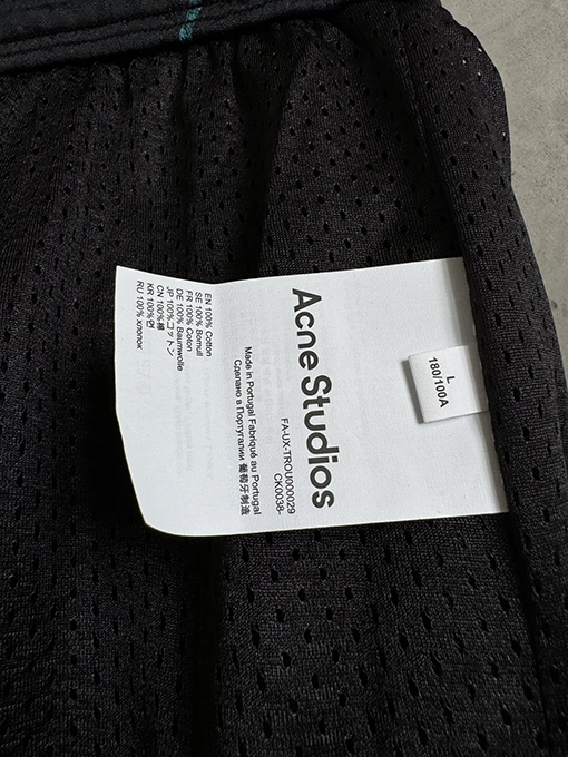 アクネストゥディオズ Acne Studios 1996 青と黒の限定ジャージとショーツ