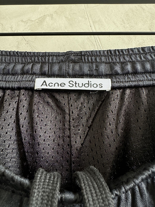 アクネストゥディオズ Acne Studios 1996 青と黒の限定ジャージとショーツ