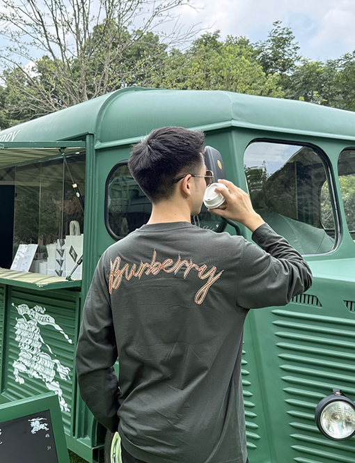バーバリー BURBERRY 刺繍ロゴ入り長袖シャツ