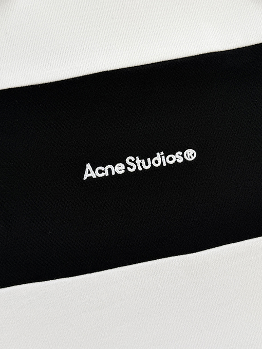 アクネストゥディオズコピー Acne Studios 刺繍入りストライプ柄長袖スウェットシャツ