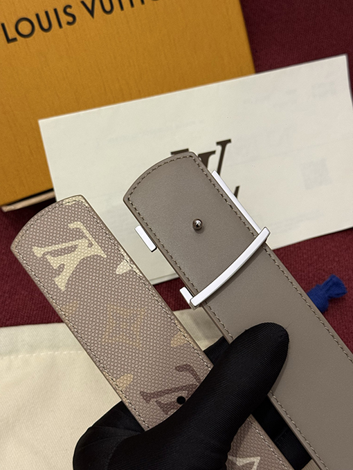 ルイヴィトンコピー LV Dimension Monogram Surplus クラシックリバーシブルベルト