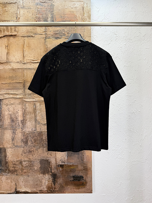 ルイヴィトン半袖Tシャツコピー クラシックなエンボスの反射ロゴ入り半袖Tシャツ