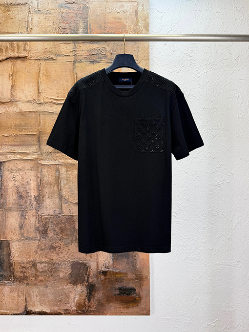 ルイヴィトン半袖Tシャツコピー クラシックなエンボスの反射ロゴ入り半袖Tシャツ