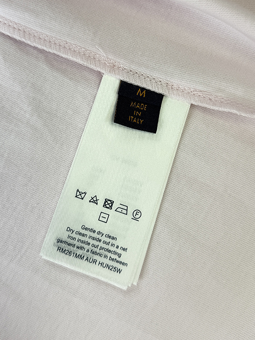 ルイヴィトン半袖Tシャツコピー クラシックなエンボスの反射ロゴ入り半袖Tシャツ