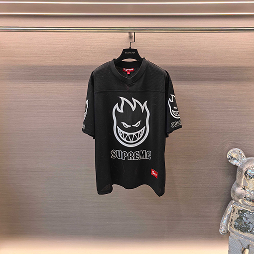 シュプリーム Supreme リトル・ファイヤーマン・シリーズの半袖ジャージ