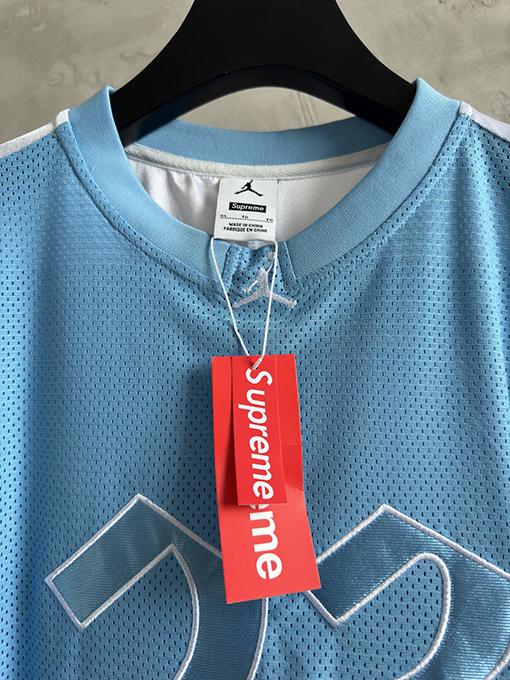 シュプリーム半袖チームジャージスーパーコピー Supreme コラボレーション ピンクオリーブ 半袖チームジャージ