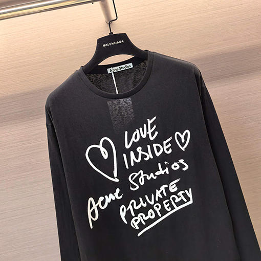 アクネストゥディオズ Acne Studios 手書きのスローガン入り長袖シャツ