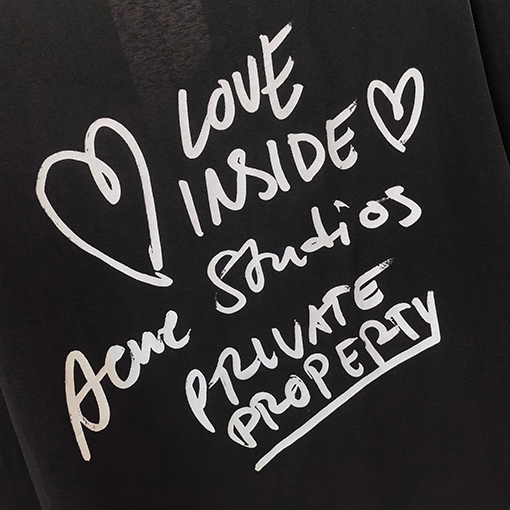 アクネストゥディオズ Acne Studios 手書きのスローガン入り長袖シャツ