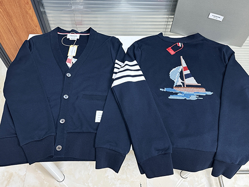 トムブラウン 背面にヨットの刺繍ヨット柄カーディガン