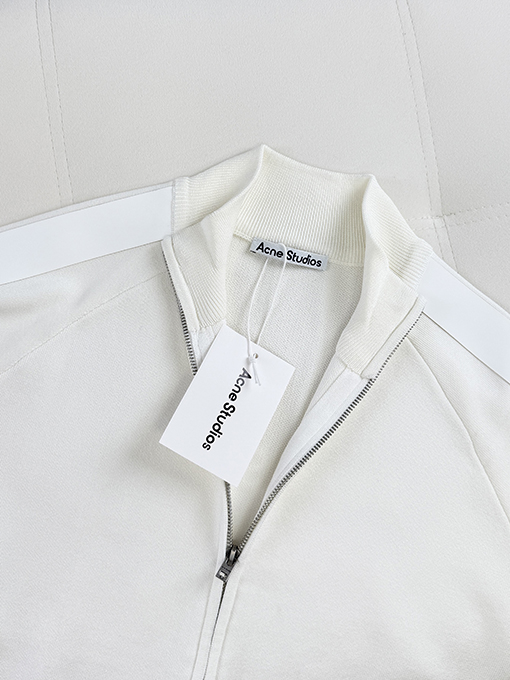 アクネストゥディオズ Acne Studios レターロゴ入りレザージップアップニットセーター