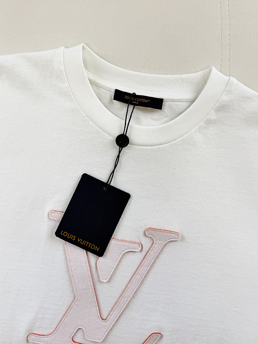ルイヴィトンコピー LV クラシックなダイダイレーザー刺繍レター半袖Tシャツ