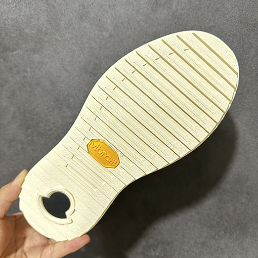 モンクレール Moncler Altive Mid F046 カジュアルスポーツシューズ