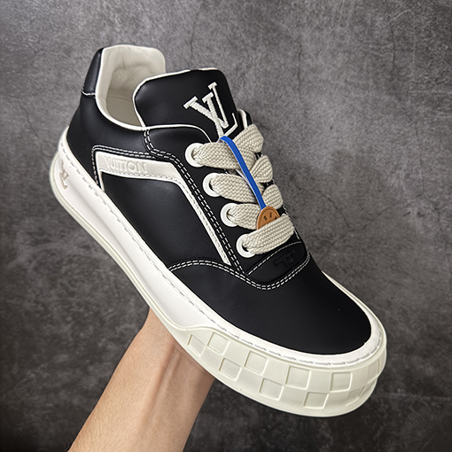 ルイヴィトンコピー Tilted Low Sneakers 傾斜シリーズ ローカット レトロカジュアルスニーカー