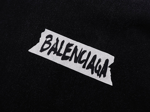 バレンシアガ BALENCIAGA クラシックなマスキングテープ柄の直刷りウォッシュとダメージ長袖シャツ