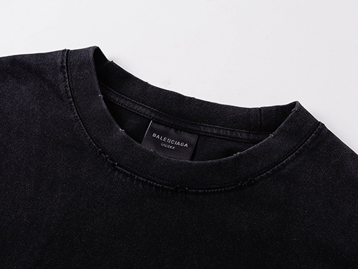 バレンシアガ BALENCIAGA クラシックなマスキングテープ柄の直刷りウォッシュとダメージ長袖シャツ