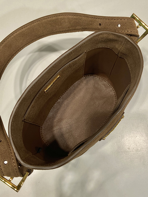 プラダ レディース新しいバケットバッグ
