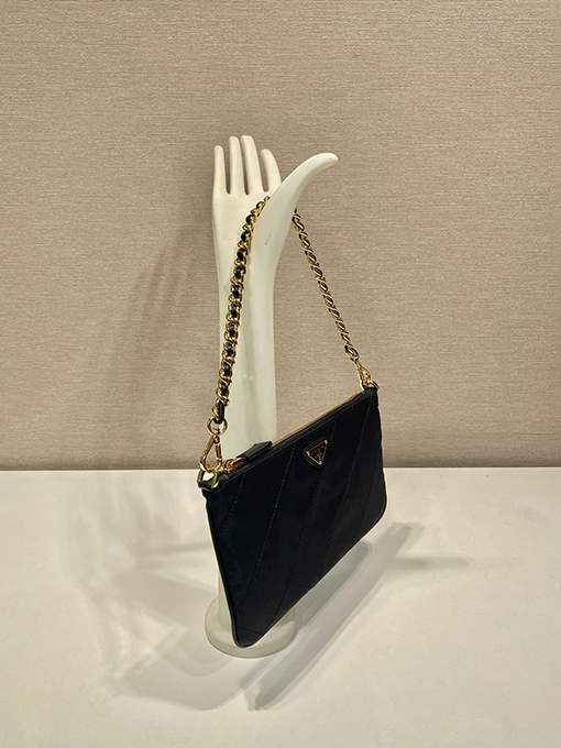 プラダスーパーコピー Hobo レディース刺繍入り脇下バッグ