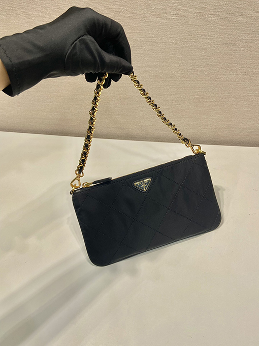プラダスーパーコピー Hobo レディース刺繍入り脇下バッグ