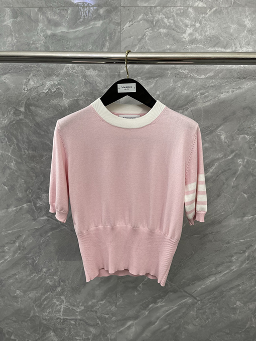 トムブラウン 綿100%ストレッチのクルーネックニット半袖Tシャツ
