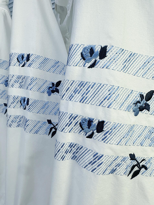 トムブラウン バラの刺繍入り長袖シャツ