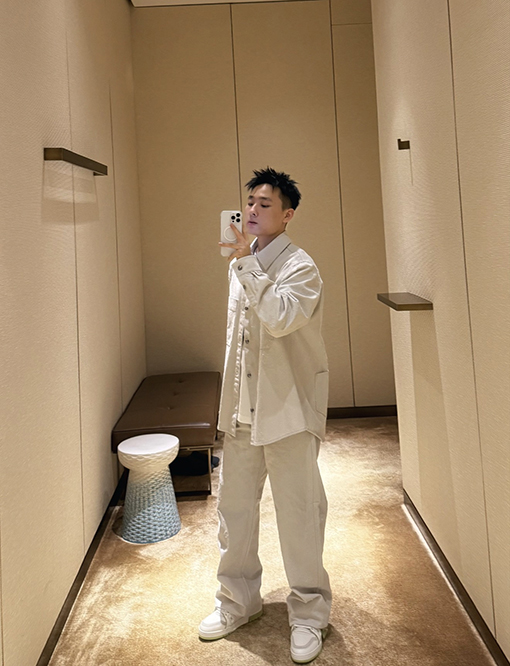 ルイヴィトンコピー ニードルパンチジーンズ
