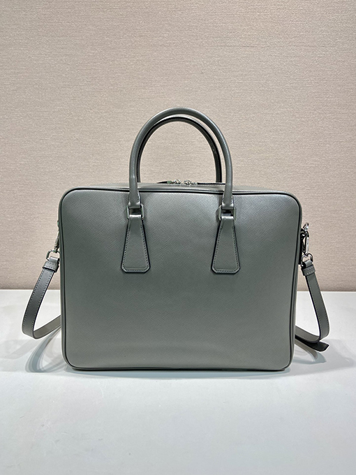 プラダ Saffiano 最新のメンズバッグ