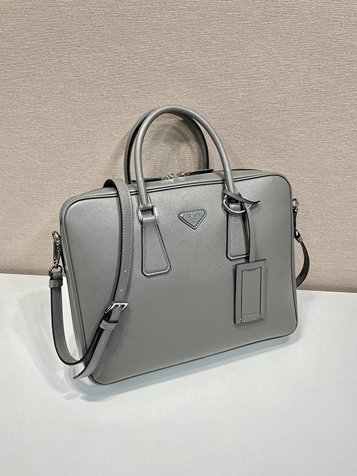 プラダ Saffiano 最新のメンズバッグ