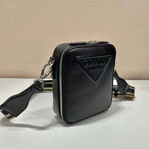 プラダ偽物 Saffiano 刺繍リボン付きメンズクロスボディバッグ