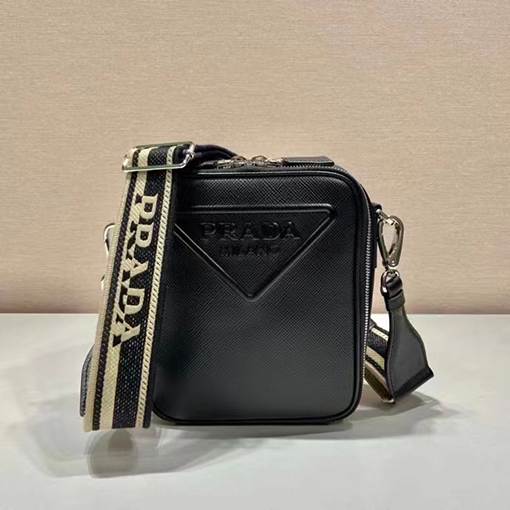 プラダ偽物 Saffiano 刺繍リボン付きメンズクロスボディバッグ