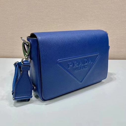 プラダコピー Saffiano クラシック刺繍リボン付きメンズクロスボディバッグ