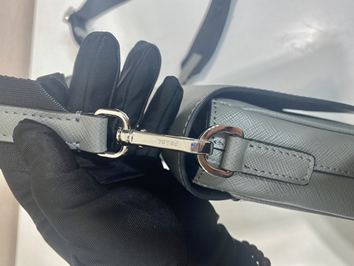 プラダ偽物 Saffiano 新しいクラシックショルダーバッグ